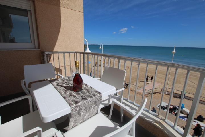 Ferienwohnung Apartamento Primera Linea Playa Centro De Guardamar Guardamar del Segura Exterior foto